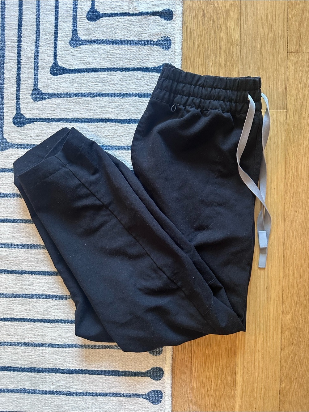 FIGS High Waisted Sheridan Relaxed Barrel Scrub Pants - Size S - Black - Picture 2 of 6